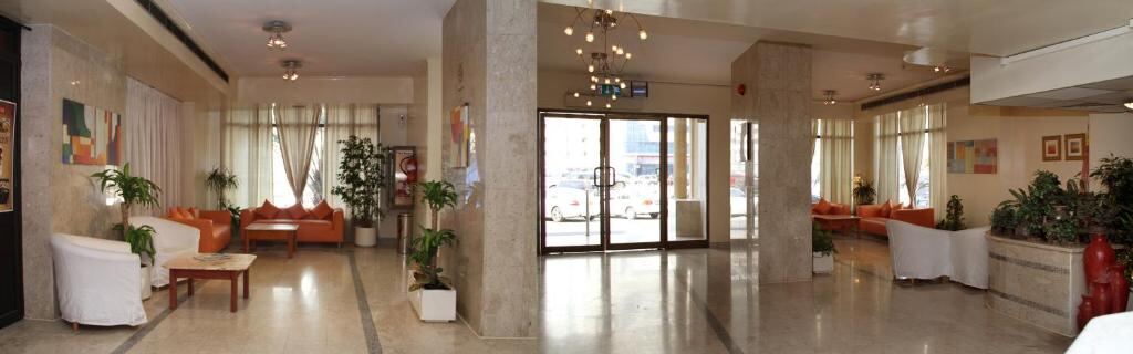Lobby and entrance of Al Buhaira Hotel Apartment